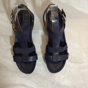 Softt Contessa Navy Blue Sandals Size 8